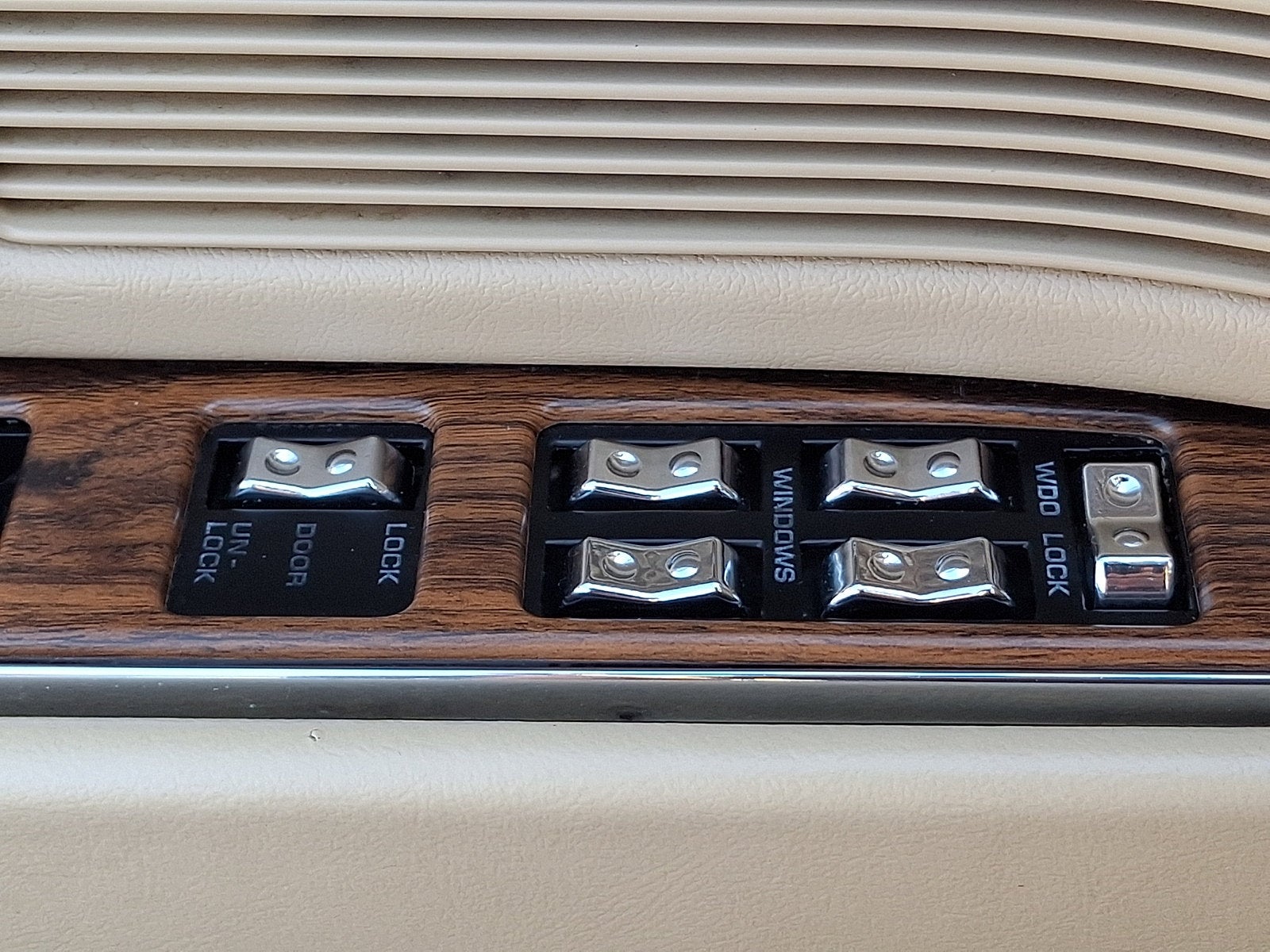 1992 Chrysler New Yorker Salon 4DR SDN LANDAU