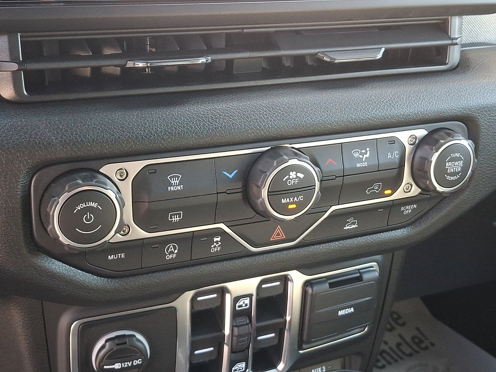 2027 Jeep Wrangler WRANGLER 4-DOOR SPORT S
