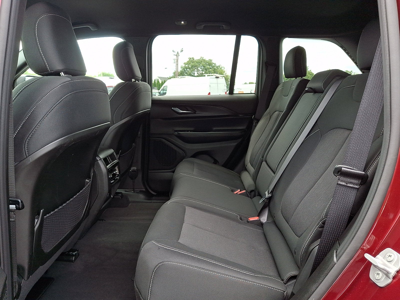 2025 Jeep Grand Cherokee Laredo 4x4