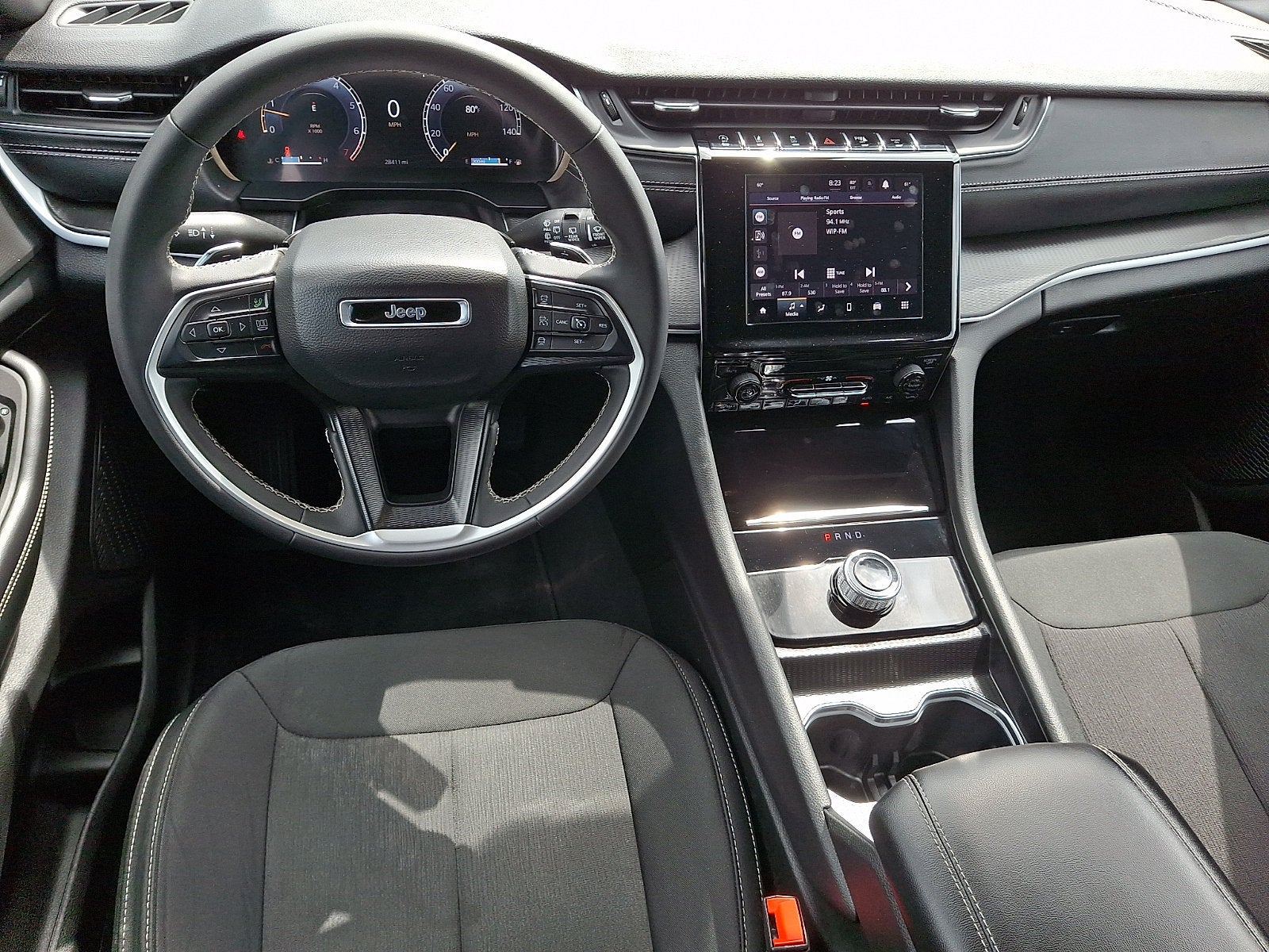 2025 Jeep Grand Cherokee Laredo 4x4