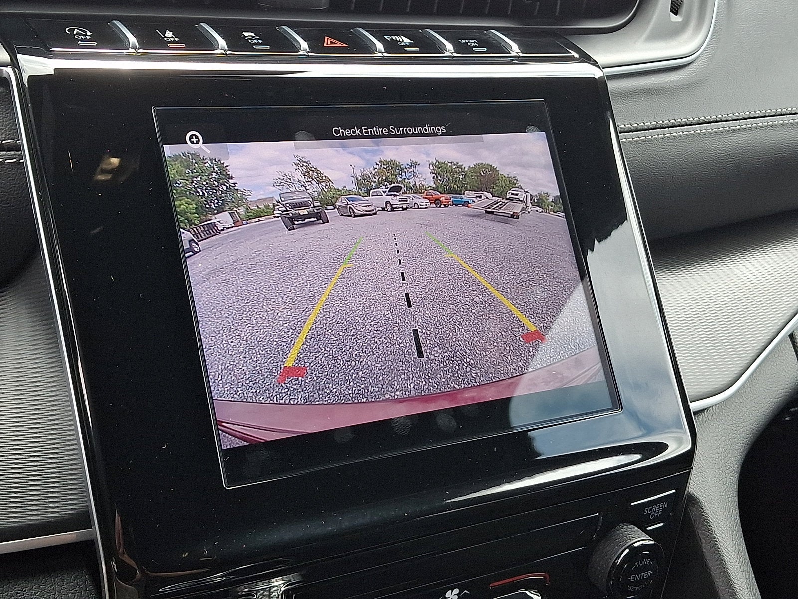 2025 Jeep Grand Cherokee Laredo 4x4