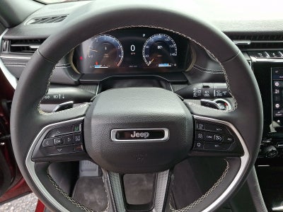 2025 Jeep Grand Cherokee Laredo 4x4