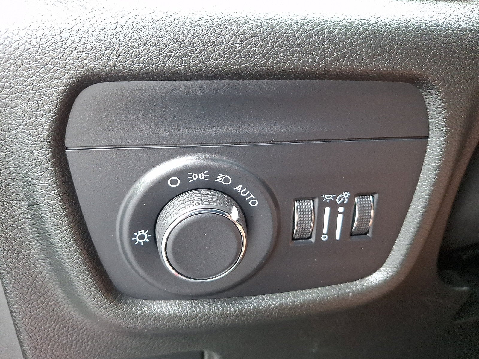 2025 Jeep Grand Cherokee Laredo 4x4