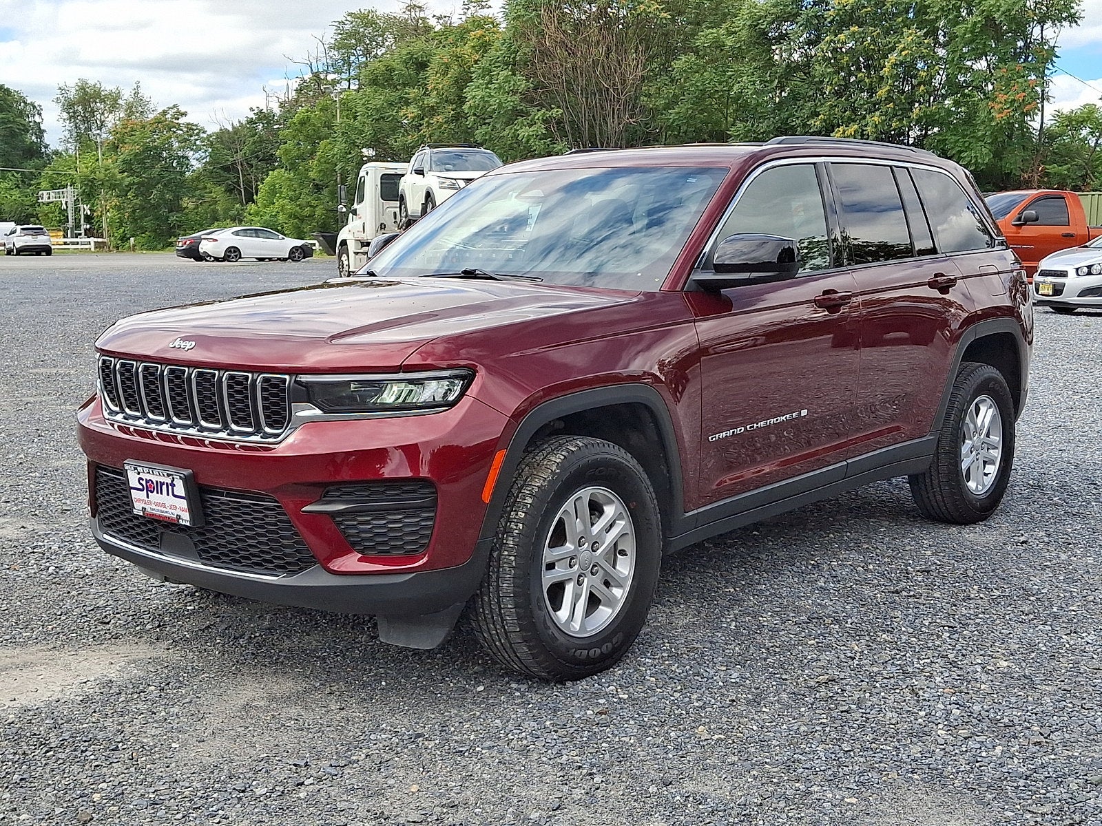 2025 Jeep Grand Cherokee Laredo 4x4