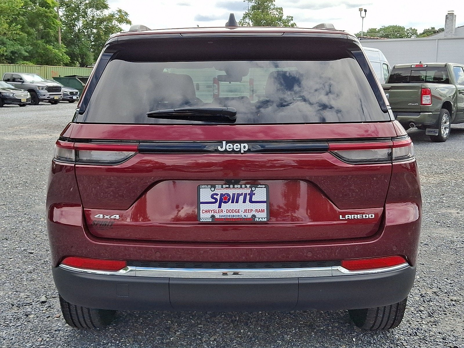 2025 Jeep Grand Cherokee Laredo 4x4