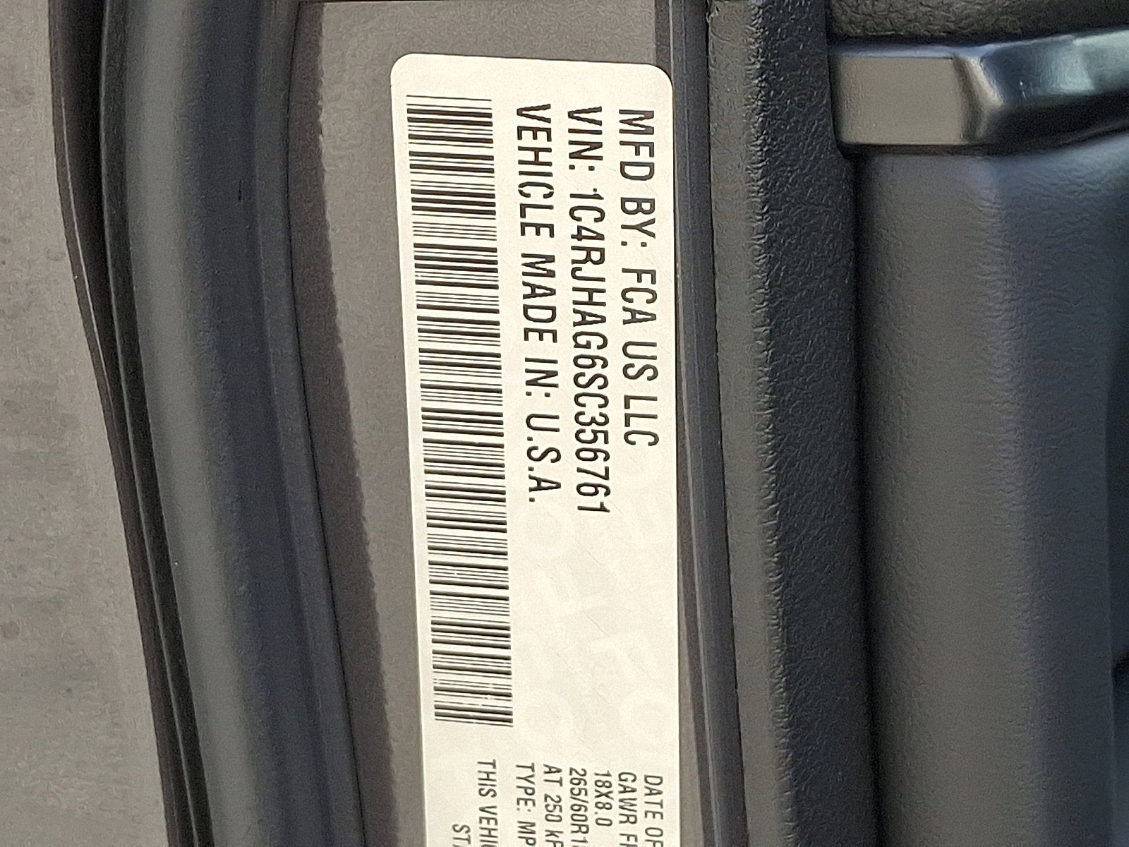 2025 Jeep Grand Cherokee GRAND CHEROKEE LAREDO X 4X4