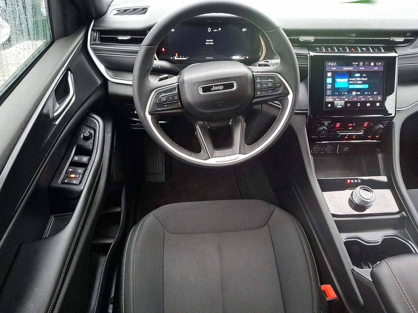 2024 Jeep Grand Cherokee Laredo 4x4