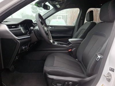 2024 Jeep Grand Cherokee Laredo 4x4