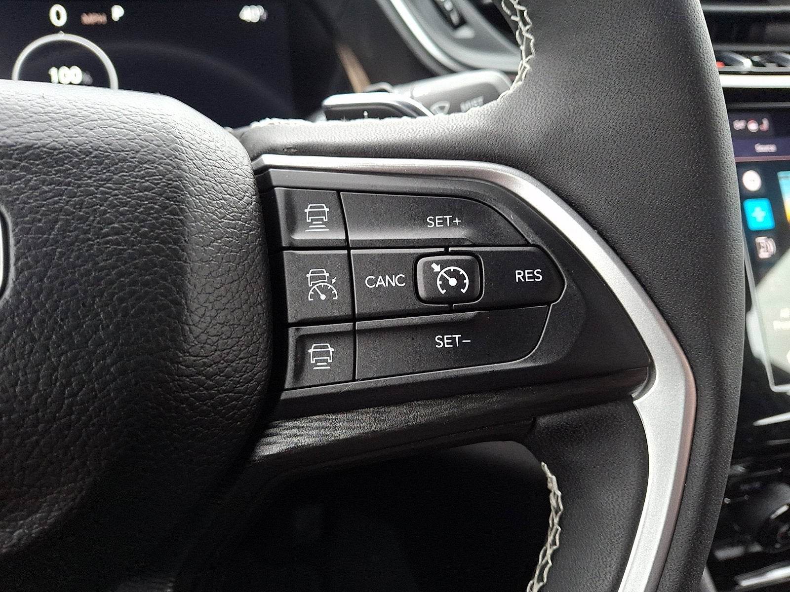 2024 Jeep Grand Cherokee Laredo 4x4