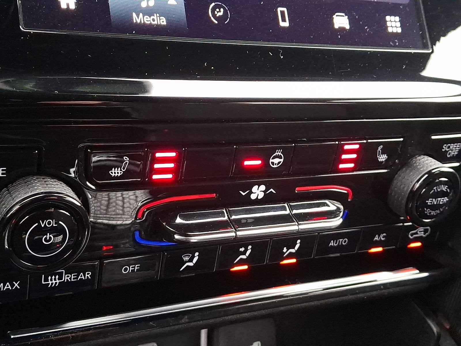 2024 Jeep Grand Cherokee Laredo 4x4