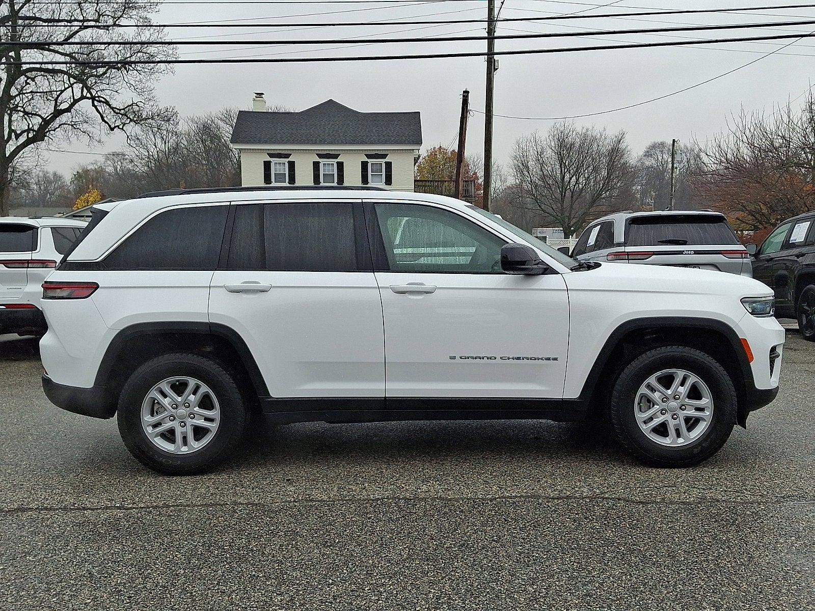 2024 Jeep Grand Cherokee Laredo 4x4