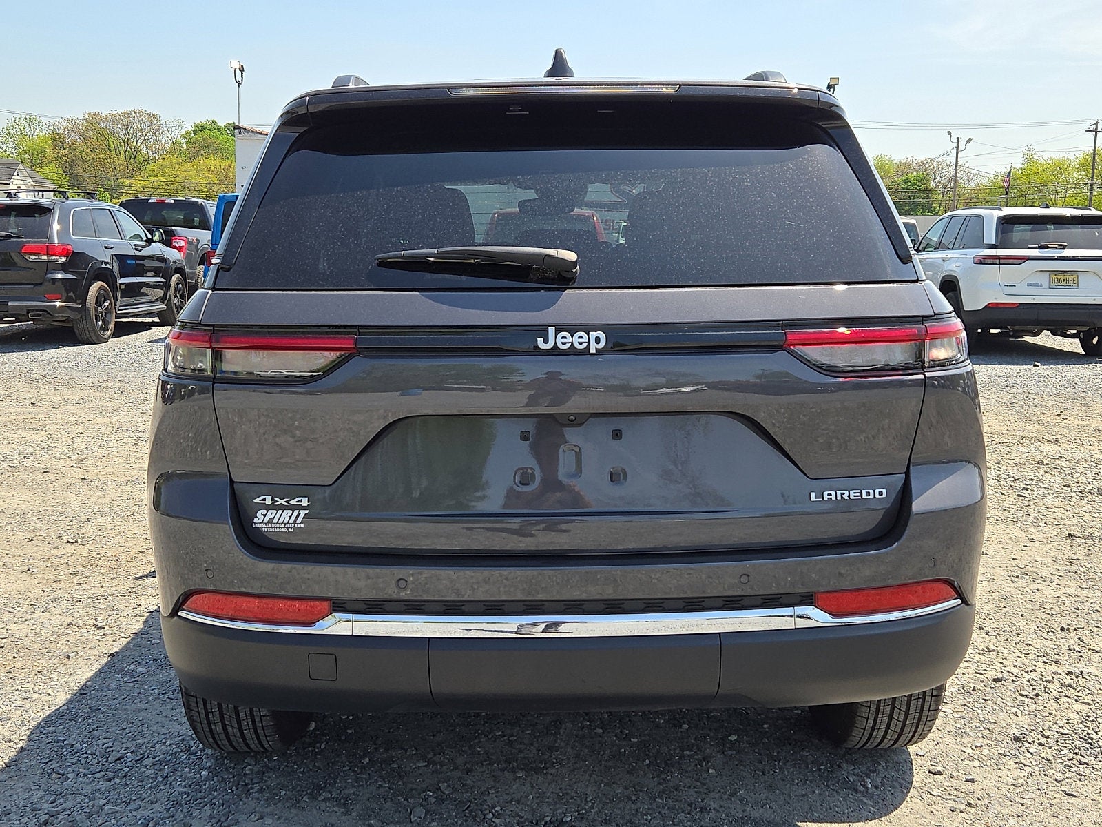 2024 Jeep Grand Cherokee Laredo X 4x4