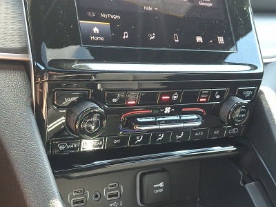 2025 Jeep Grand Cherokee GRAND CHEROKEE LAREDO X 4X4