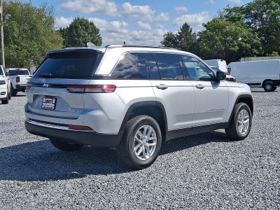 2025 Jeep Grand Cherokee GRAND CHEROKEE LAREDO X 4X4