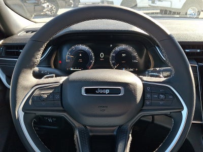 2027 Jeep Grand Cherokee GRAND CHEROKEE LAREDO X 4X4