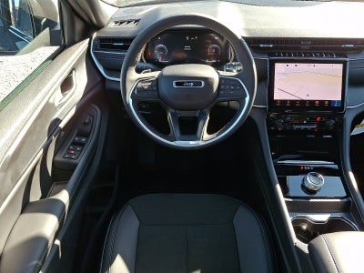 2027 Jeep Grand Cherokee GRAND CHEROKEE LAREDO X 4X4