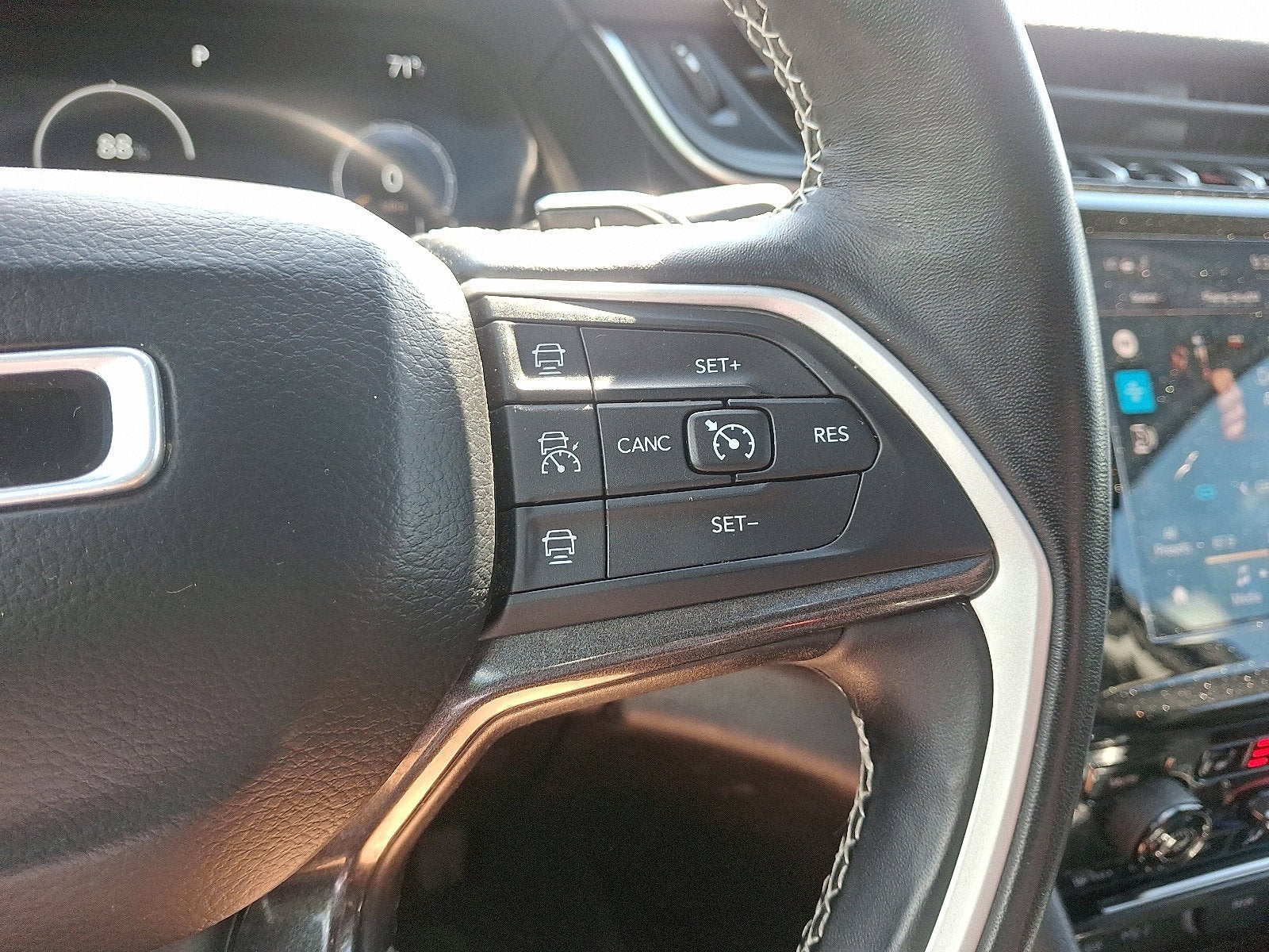 2021 Jeep Grand Cherokee L Laredo 4x4