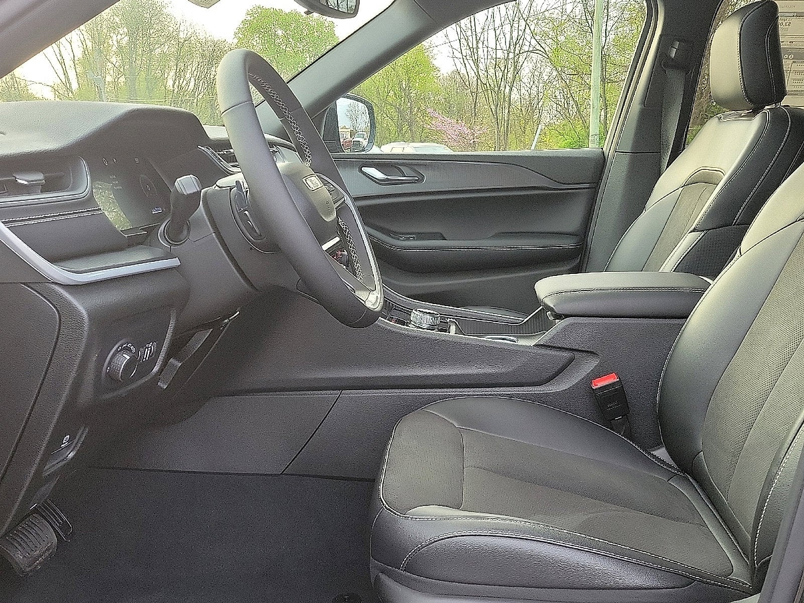 2025 Jeep Grand Cherokee L GRAND CHEROKEE L ALTITUDE X 4X4