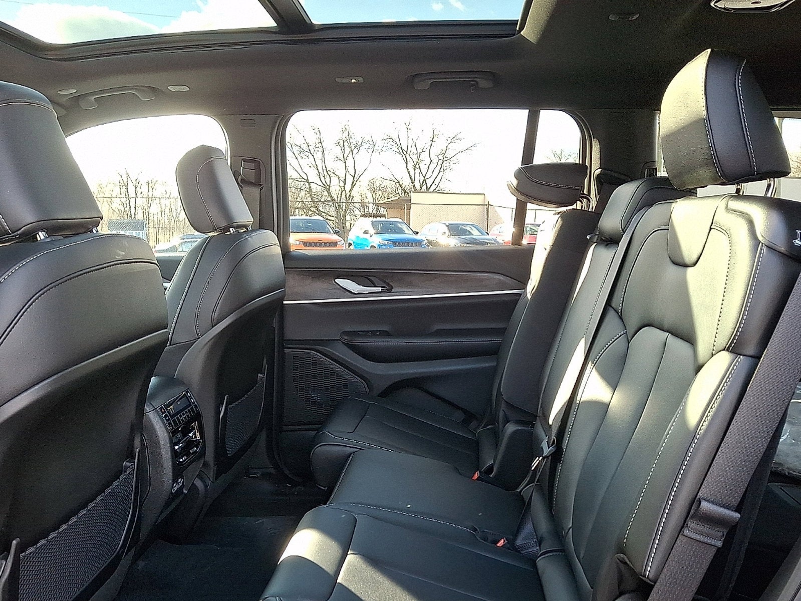 2025 Jeep Grand Cherokee L GRAND CHEROKEE L LIMITED 4X4