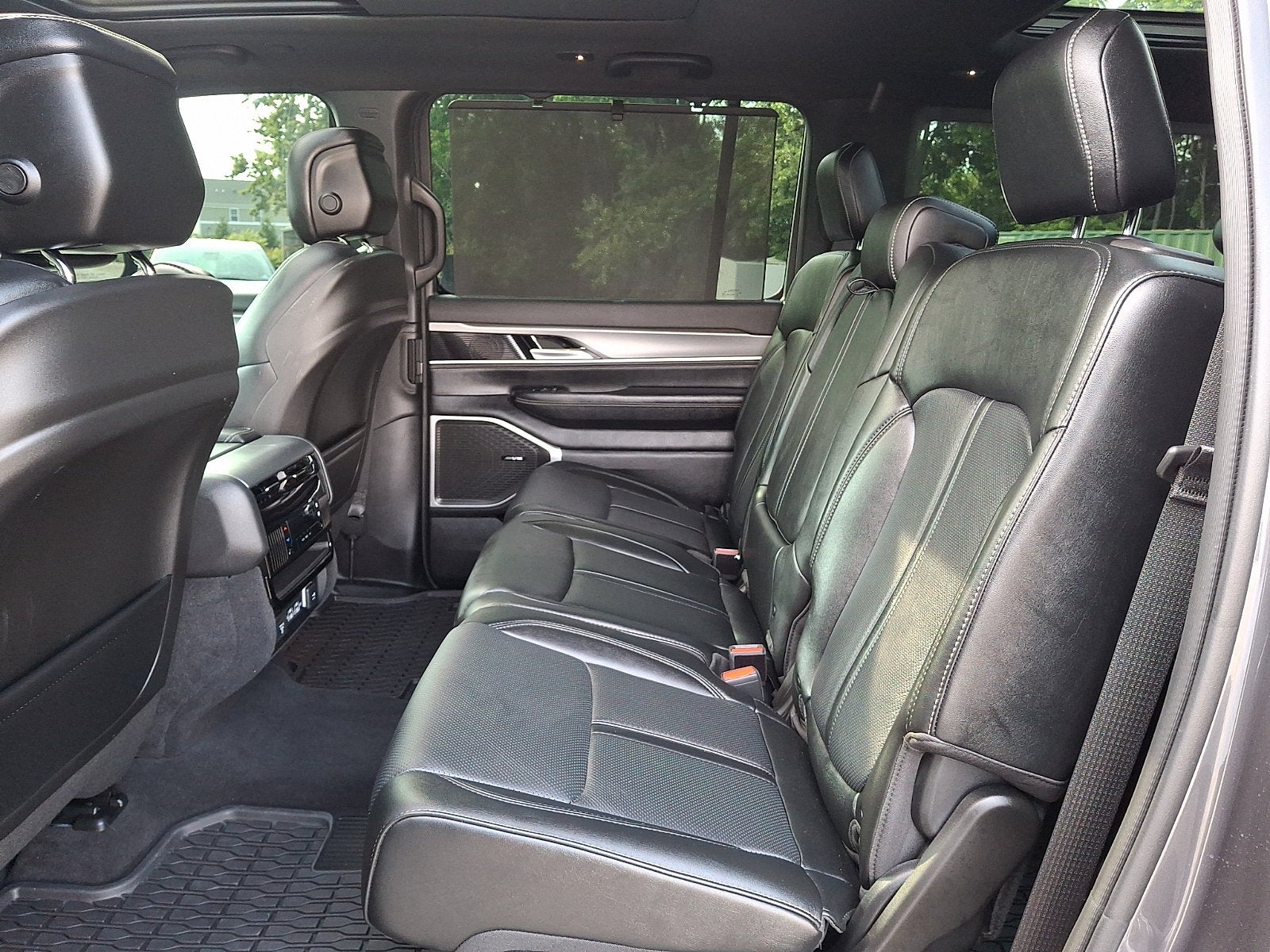 2024 Jeep Wagoneer L Series II Carbide 4x4