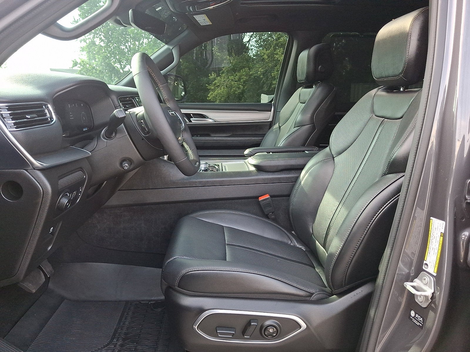 2024 Jeep Wagoneer L Series II Carbide 4x4