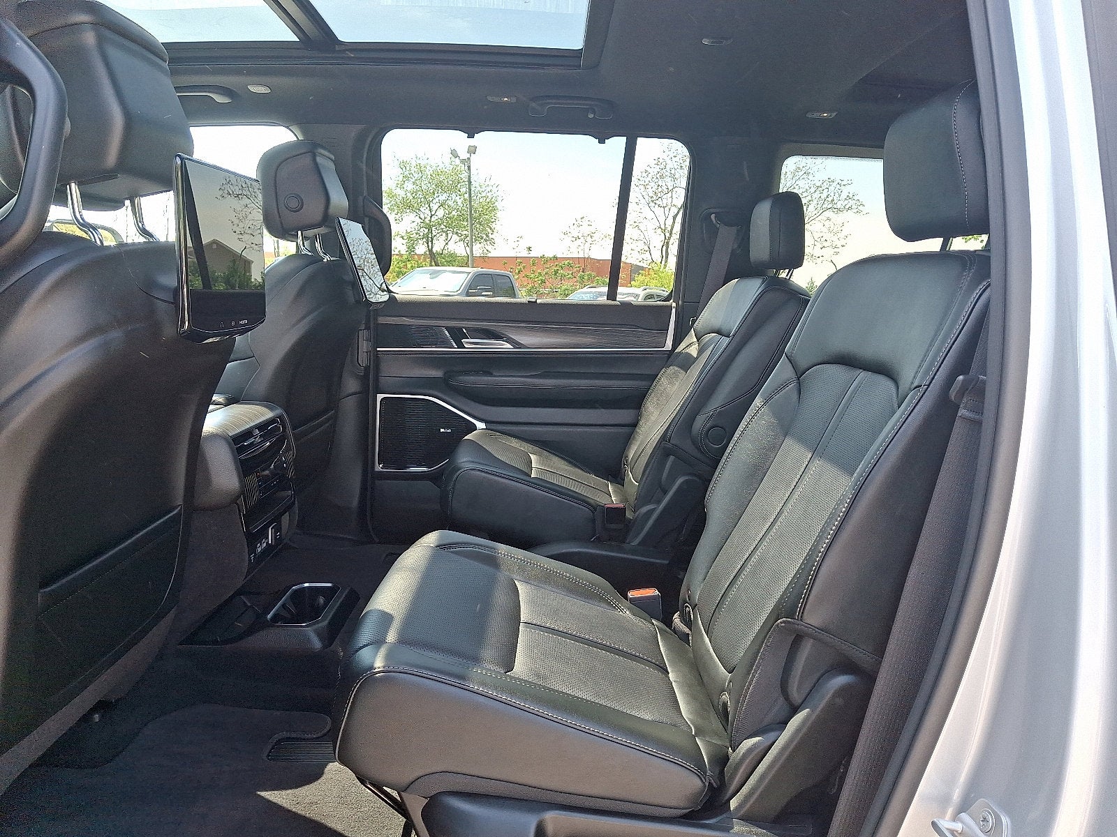 2024 Jeep Wagoneer L Series III 4x4