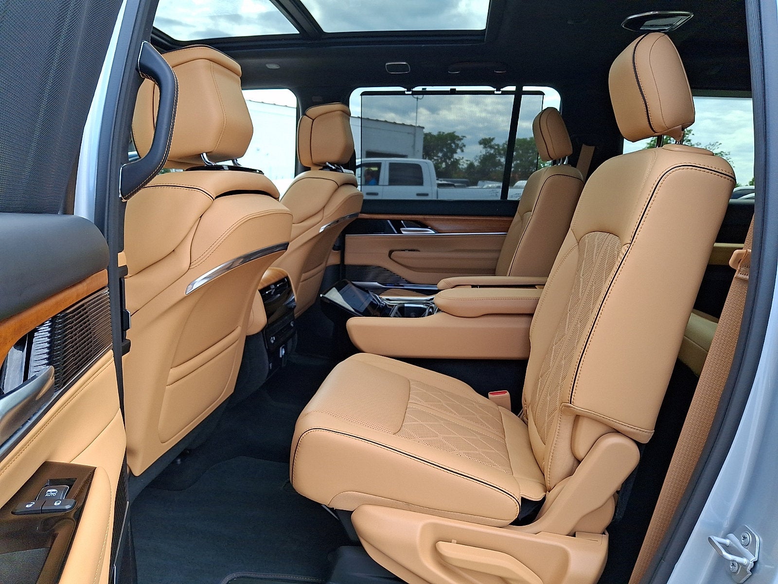 2025 Jeep Grand Wagoneer L Series III 4x4