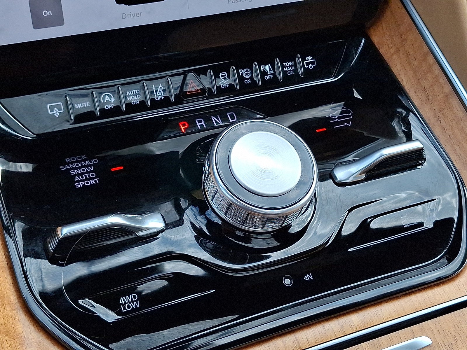 2025 Jeep Grand Wagoneer L Series III 4x4