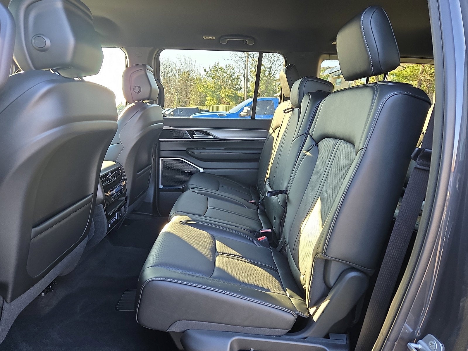 2026 Jeep Grand Wagoneer GRAND WAGONEER LIMITED ALTITUDE 4X4