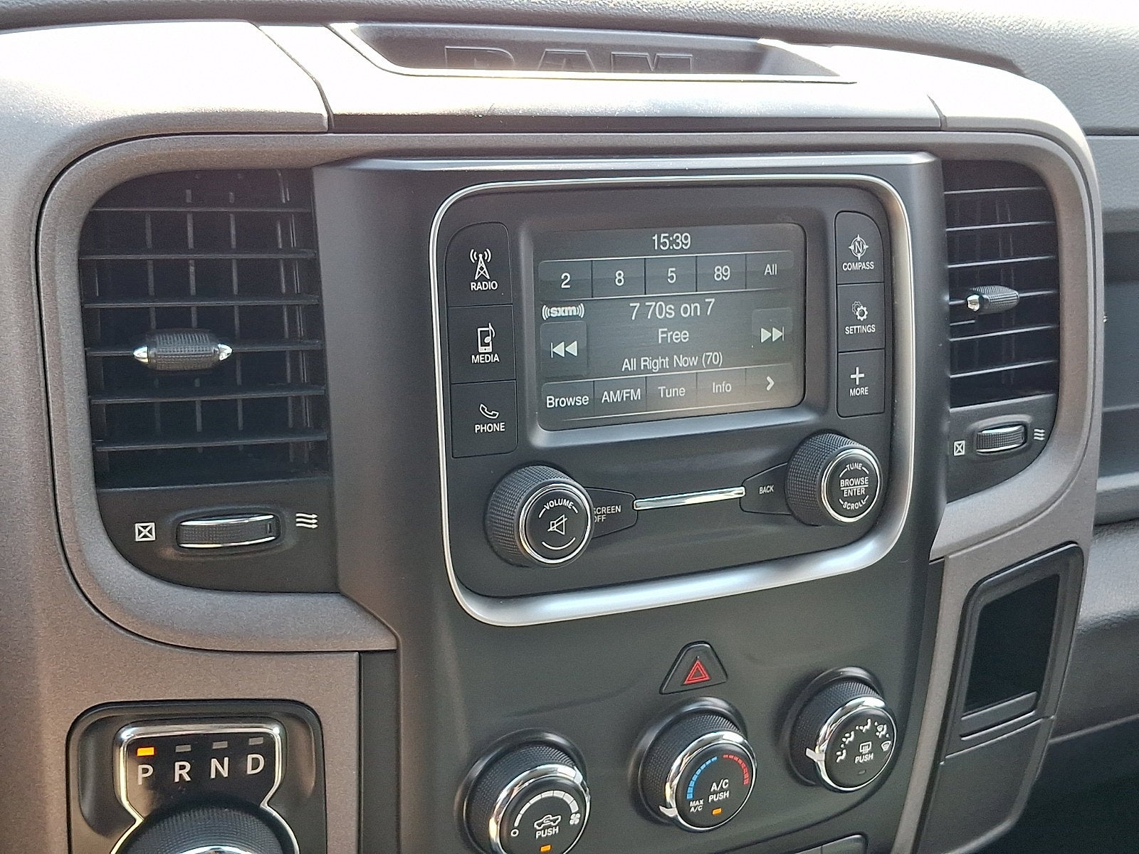2017 RAM 1500 Express Crew Cab 4x4 5'7' Box