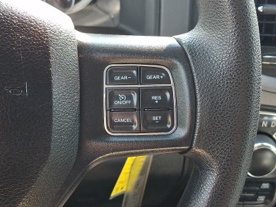 2017 RAM 1500 Express Crew Cab 4x4 5'7' Box