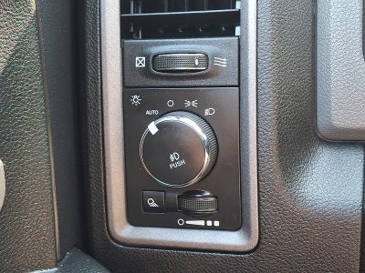 2017 RAM 1500 Express Crew Cab 4x4 5'7' Box