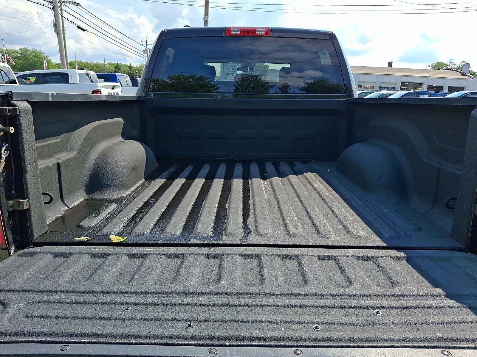 2017 RAM 1500 Express Crew Cab 4x4 5'7' Box
