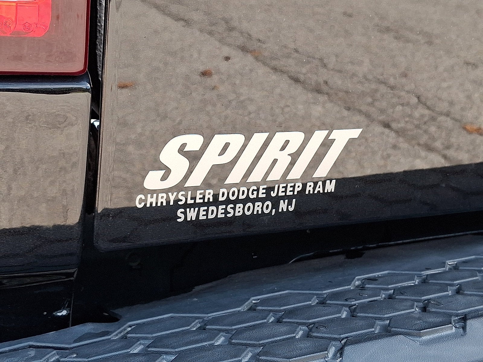 2017 RAM 1500 Express Crew Cab 4x4 5'7' Box
