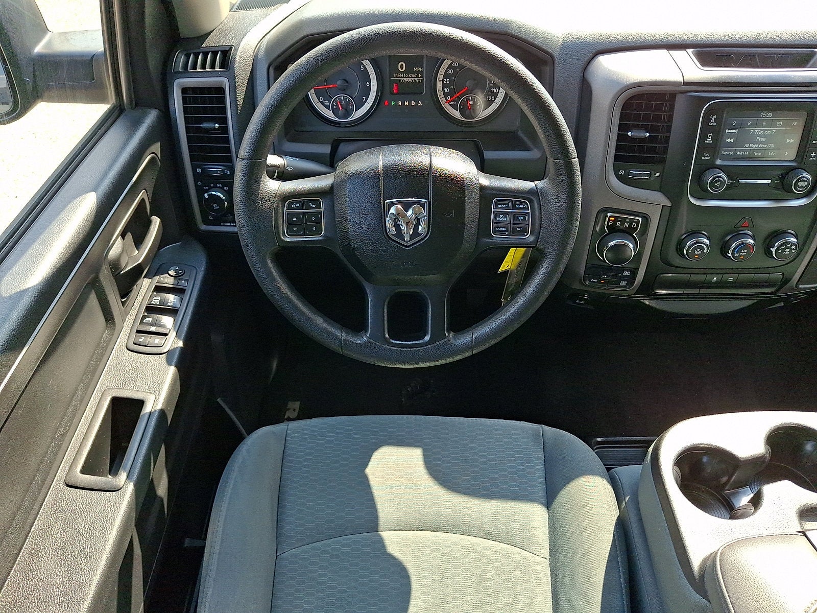 2017 RAM 1500 Express Crew Cab 4x4 5'7' Box