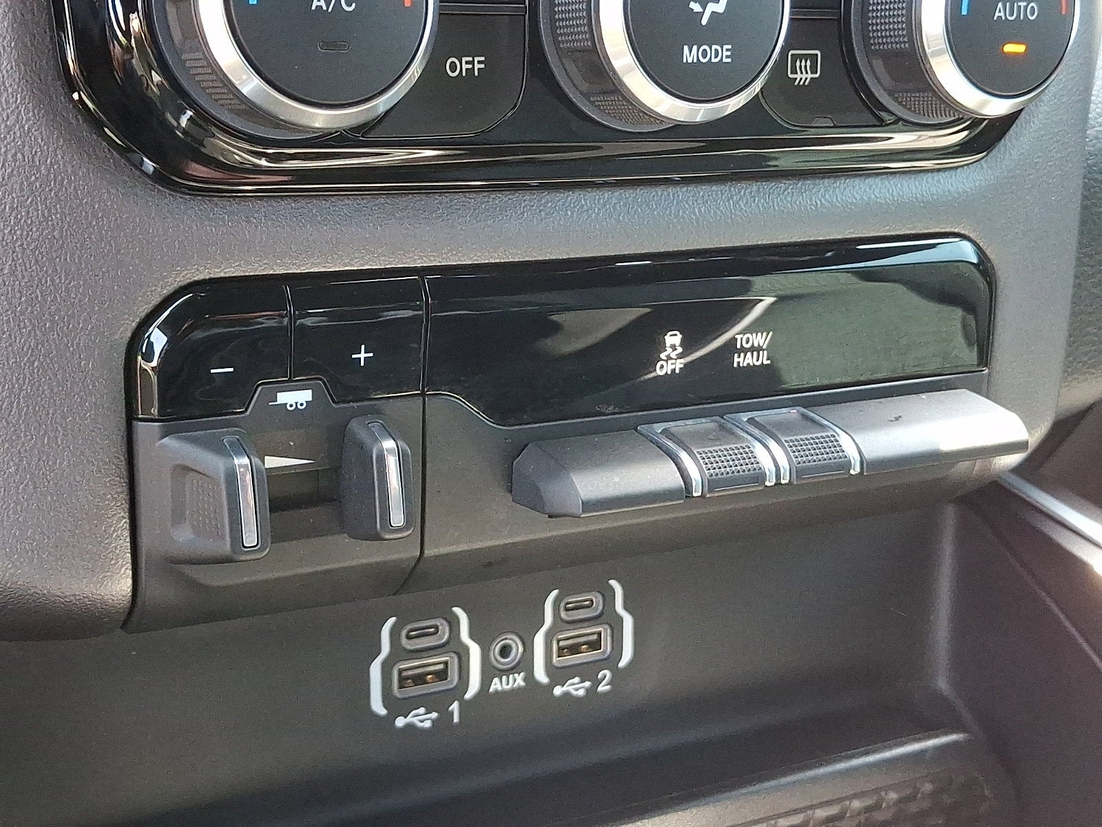 2023 RAM 1500 Big Horn Quad Cab 4x4 6'4' Box