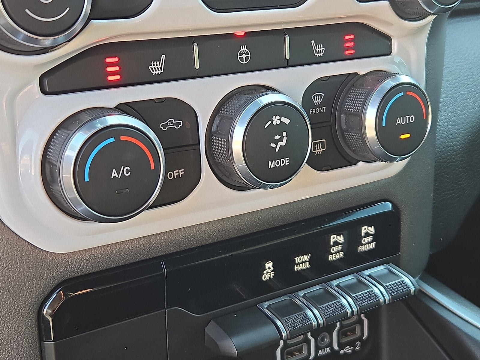 2022 RAM 1500 Big Horn Quad Cab 4x4 6'4' Box