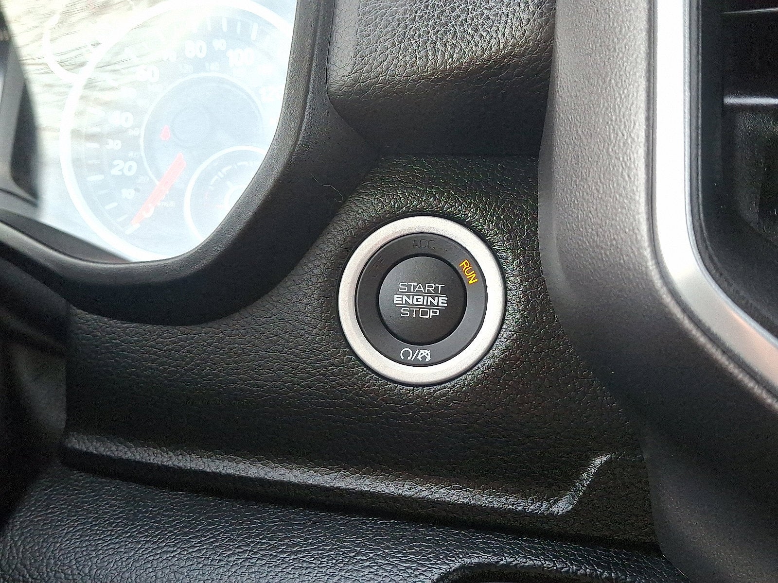 2022 RAM 1500 Big Horn Crew Cab 4x4 5'7' Box