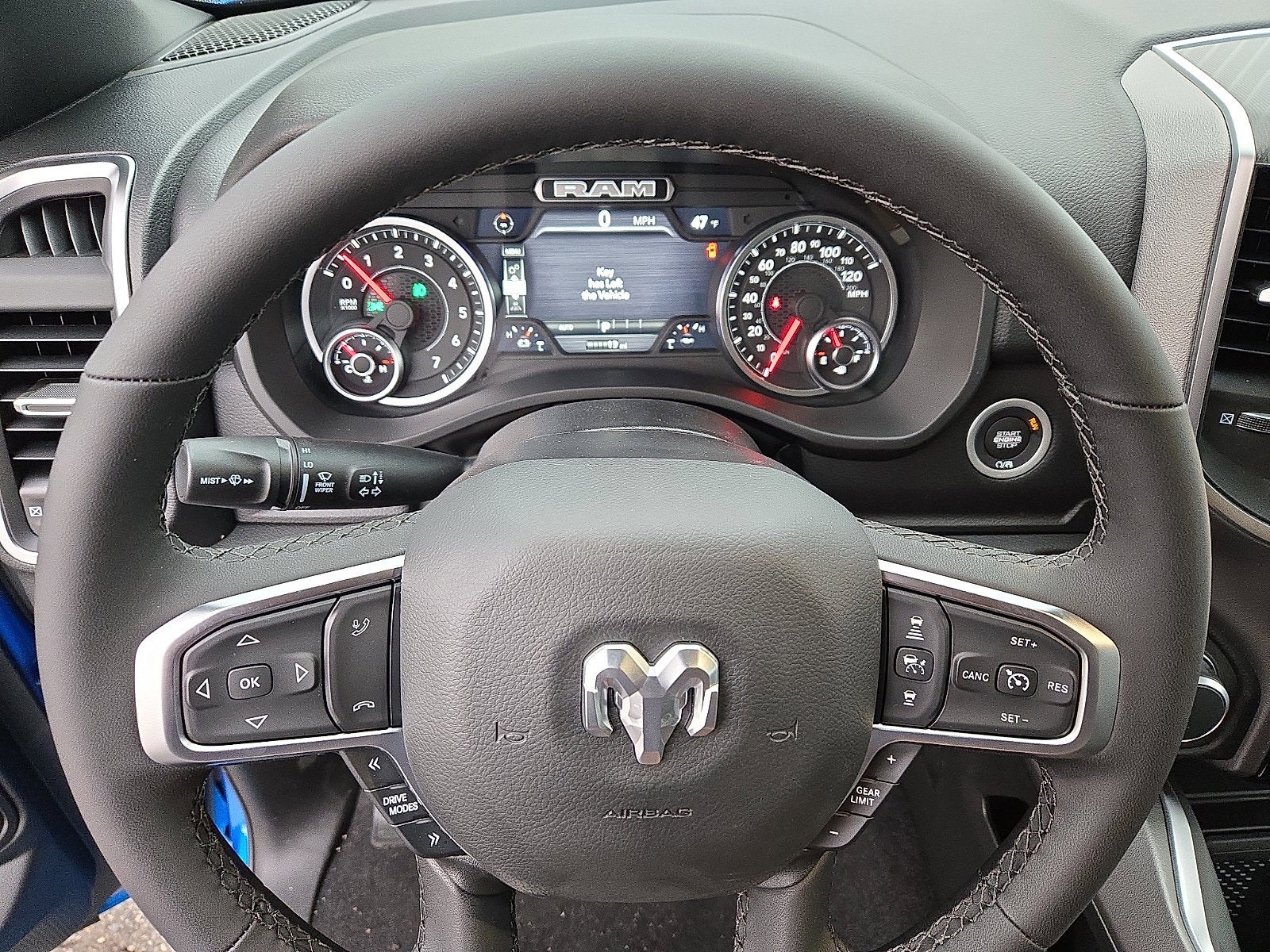 2026 RAM 1500 RAM 1500 BIG HORN CREW CAB 4X4 5'7' BOX