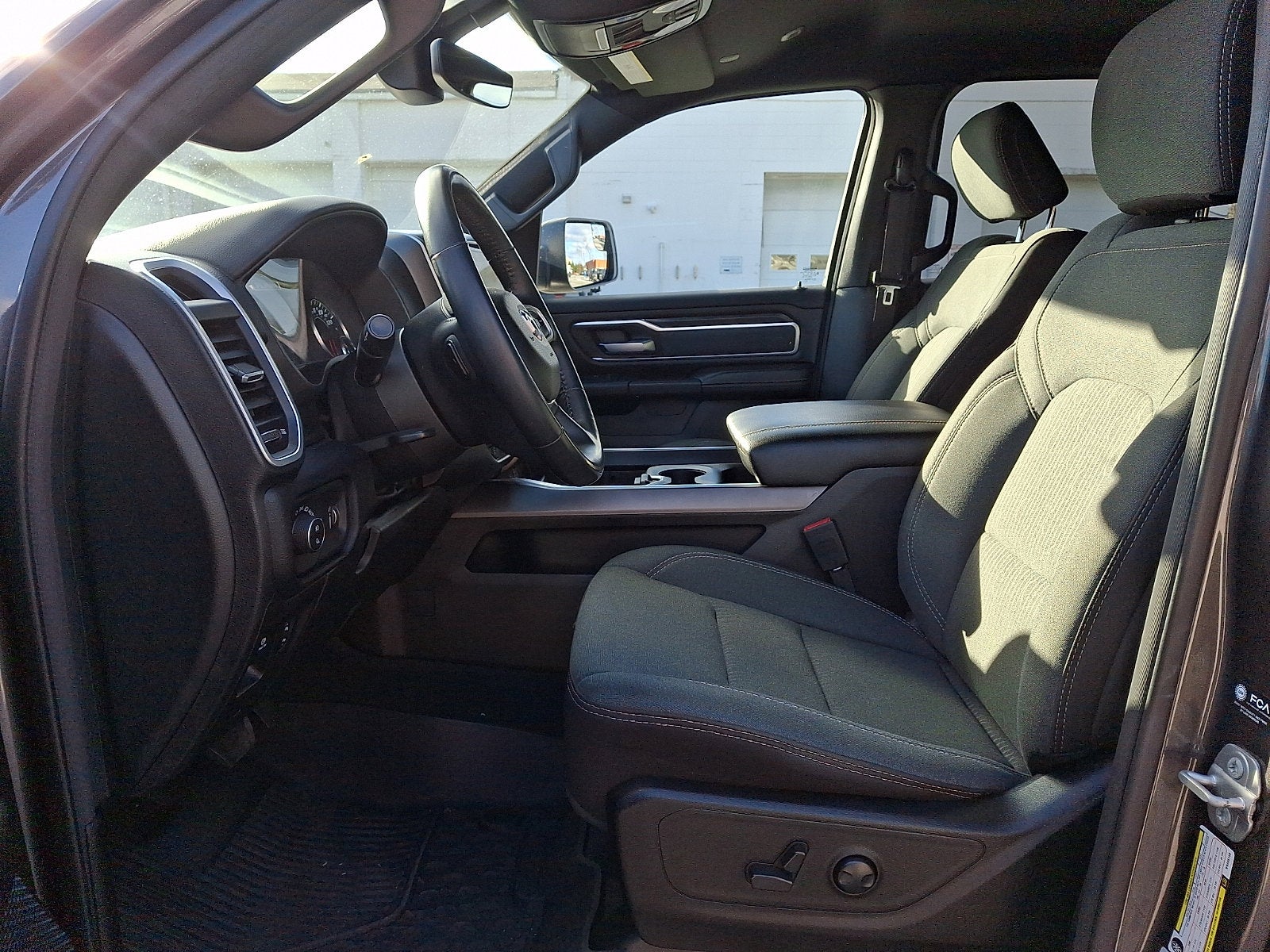 2022 RAM 1500 Big Horn Crew Cab 4x4 5'7' Box