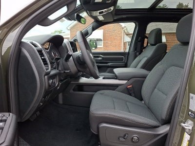 2026 RAM 1500 Big Horn Crew Cab 4x4 5'7' Box