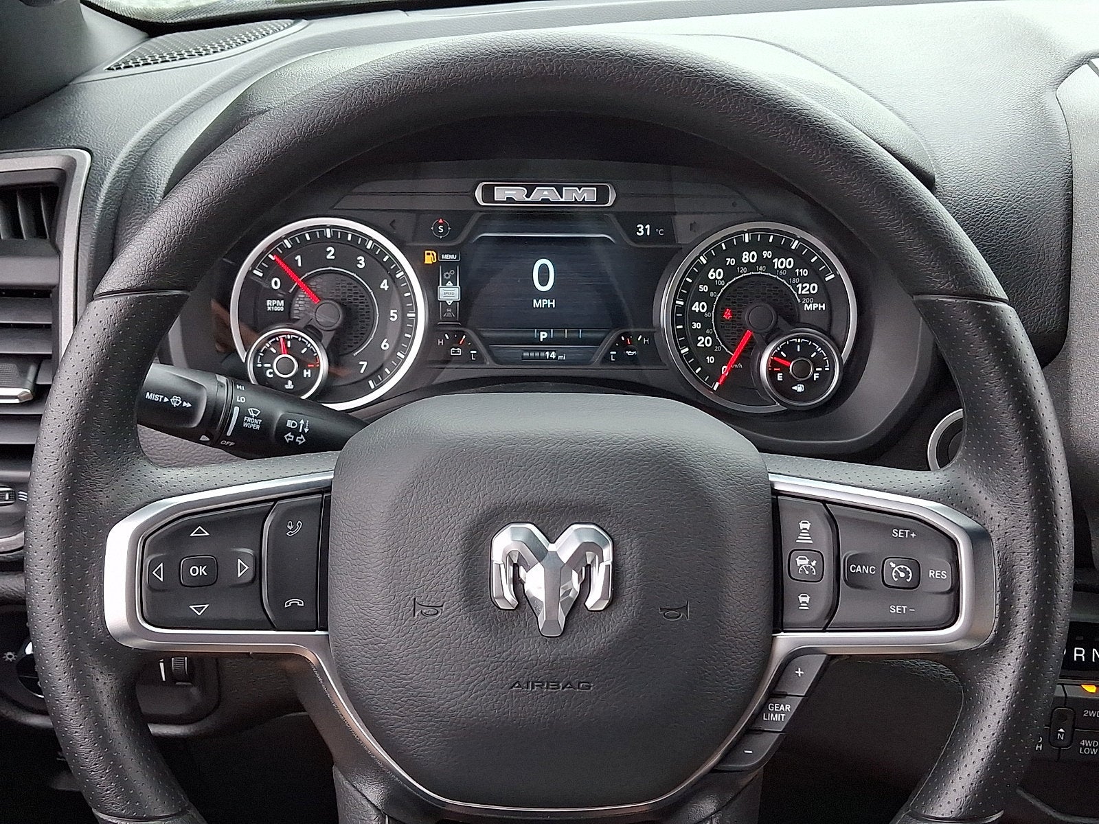 2027 RAM 1500 RAM 1500 WARLOCK CREW CAB 4X4 5'7' BOX
