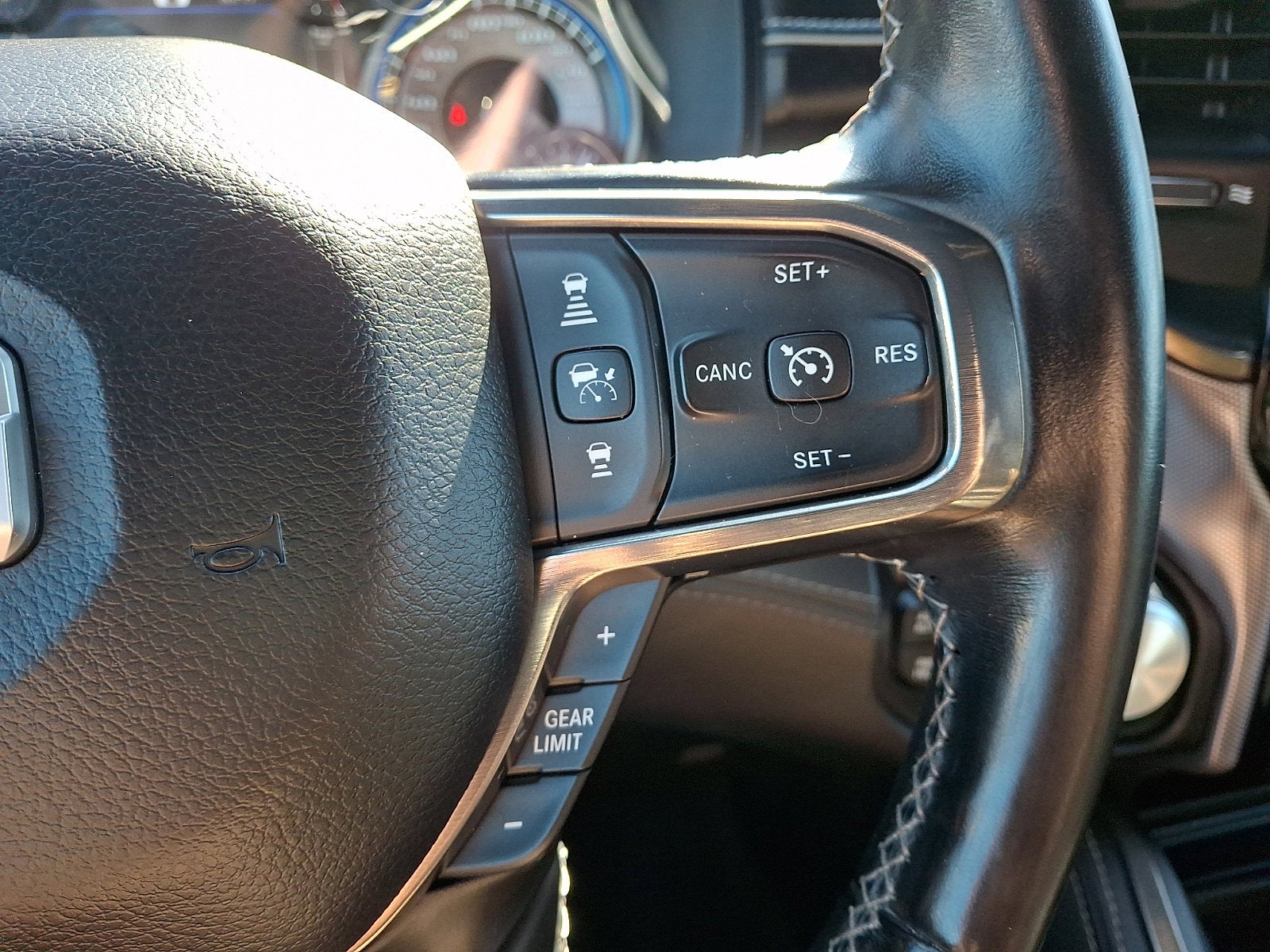 2021 RAM 1500 Limited Crew Cab 4x4 5'7' Box