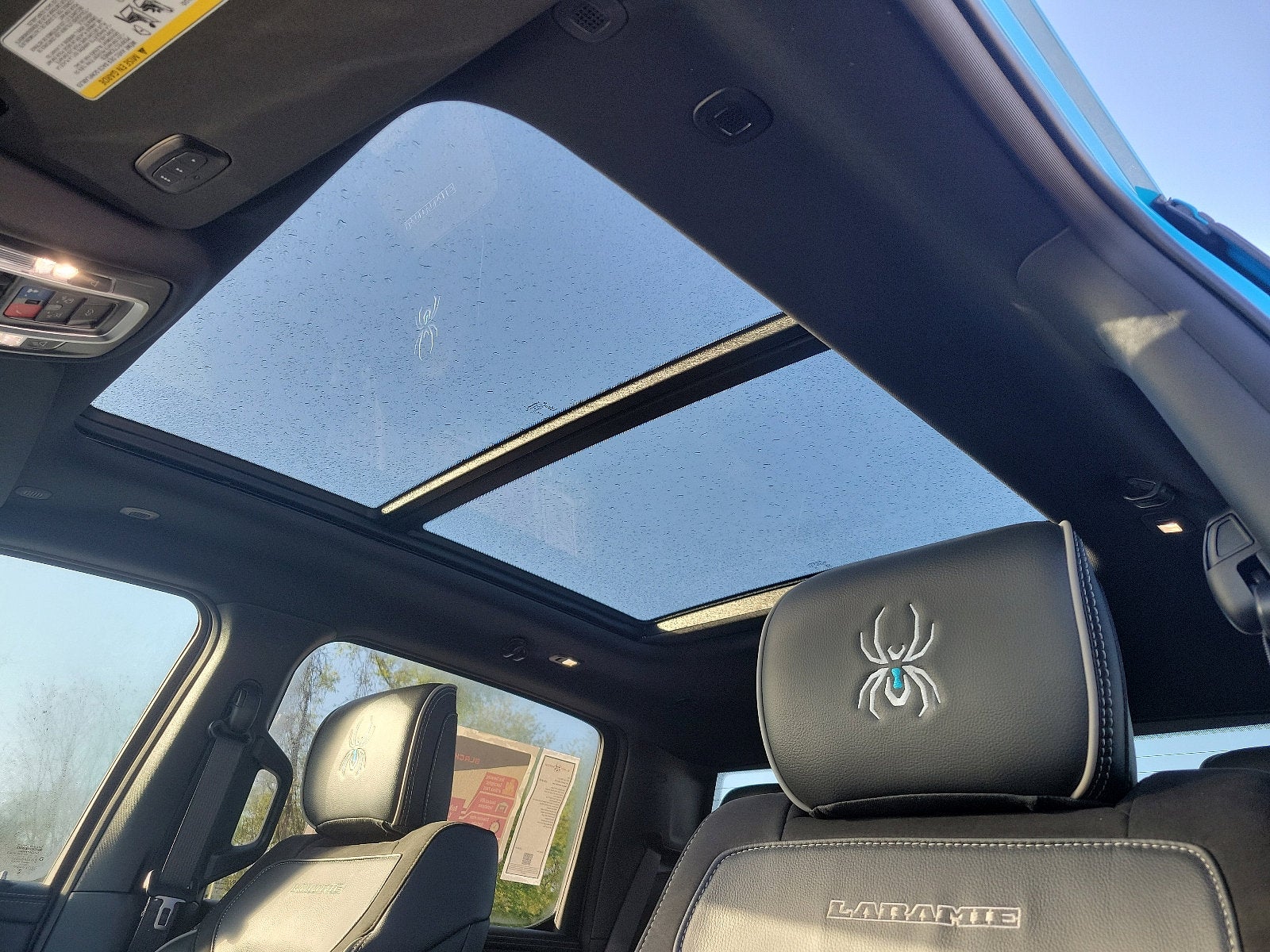 2024 RAM 1500 Laramie Crew Cab 4x4 5'7' Box