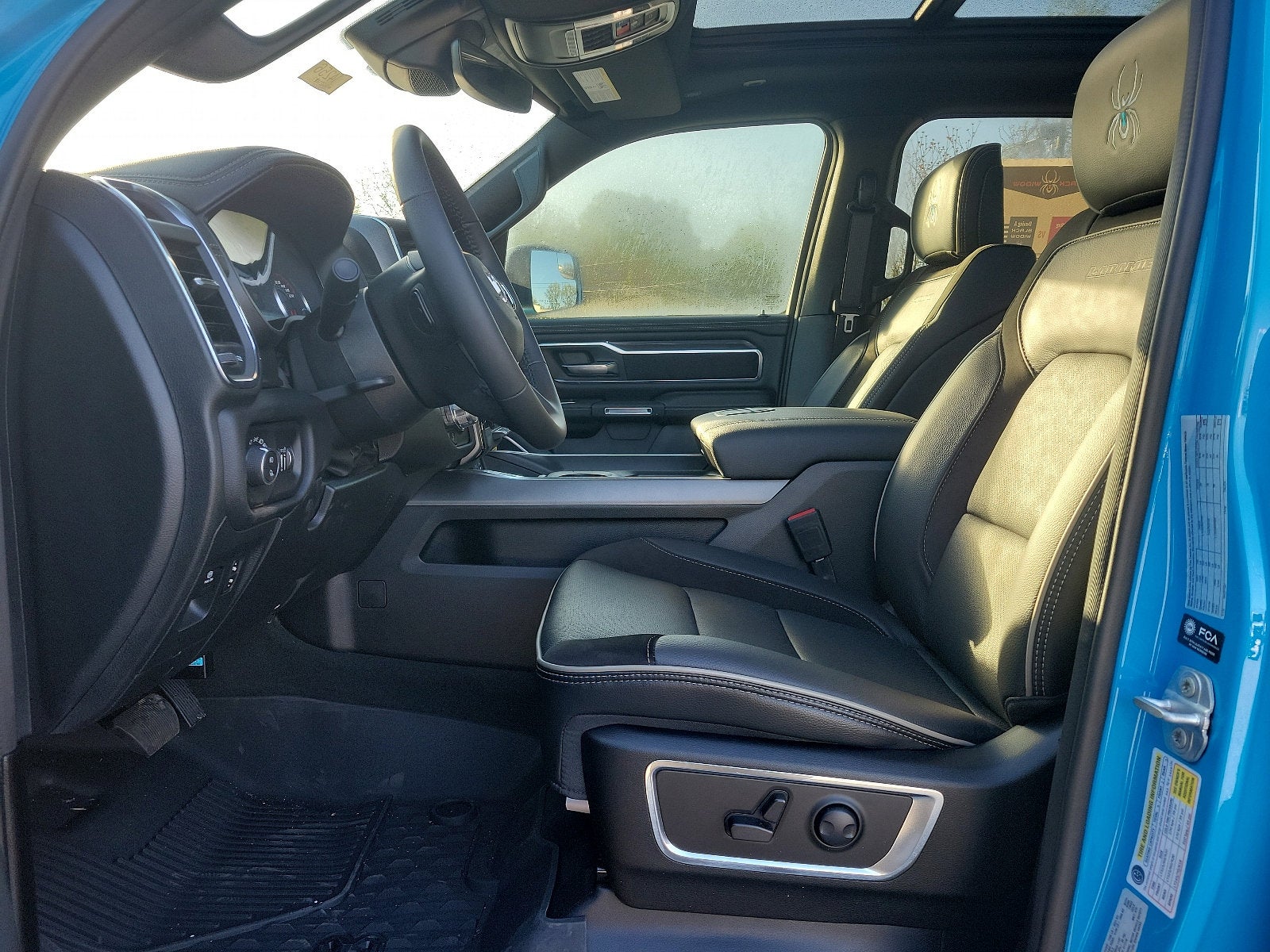 2024 RAM 1500 Laramie Crew Cab 4x4 5'7' Box