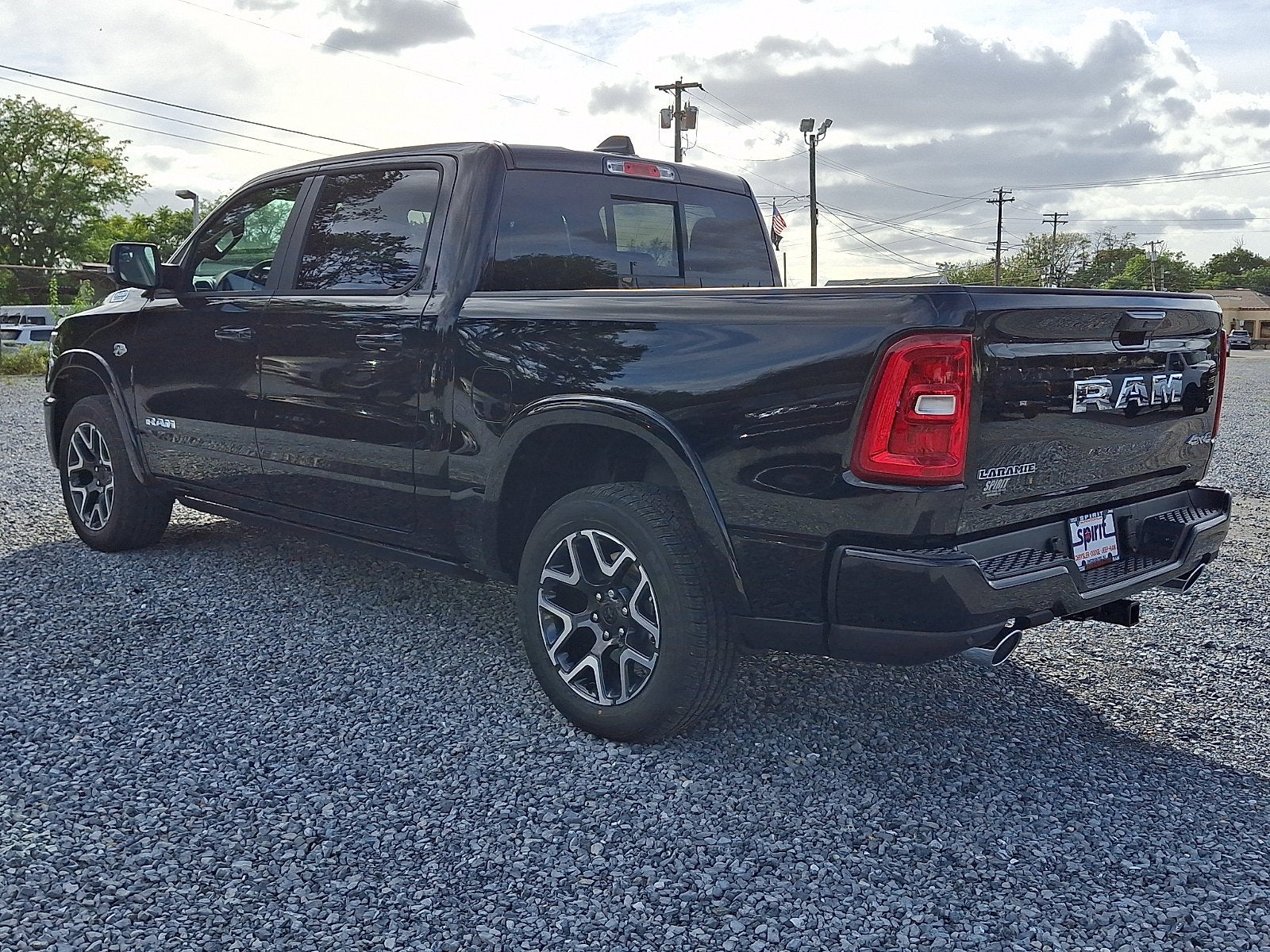 2027 RAM 1500 RAM 1500 LARAMIE CREW CAB 4X4 5'7' BOX