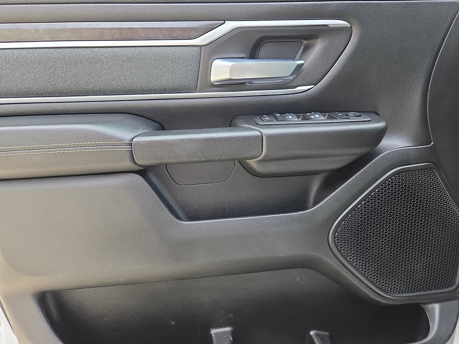 2022 RAM 1500 Big Horn Crew Cab 4x4 6'4' Box