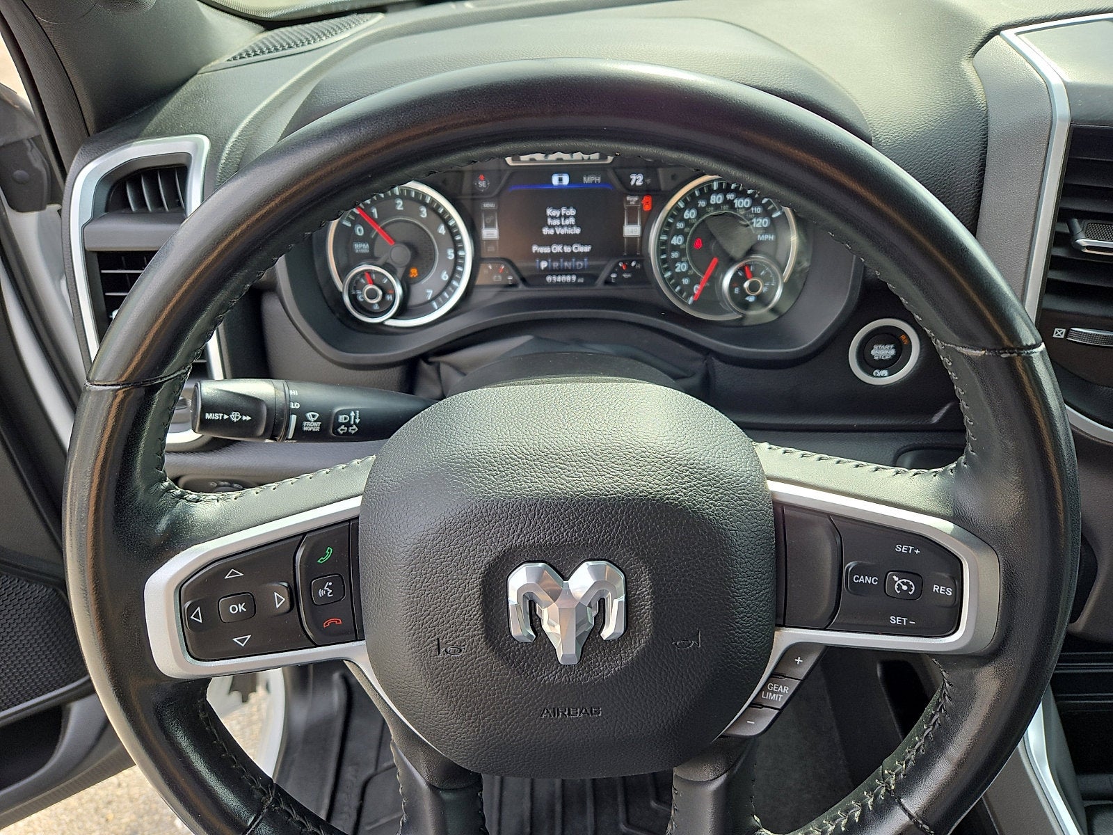 2022 RAM 1500 Big Horn Crew Cab 4x4 6'4' Box