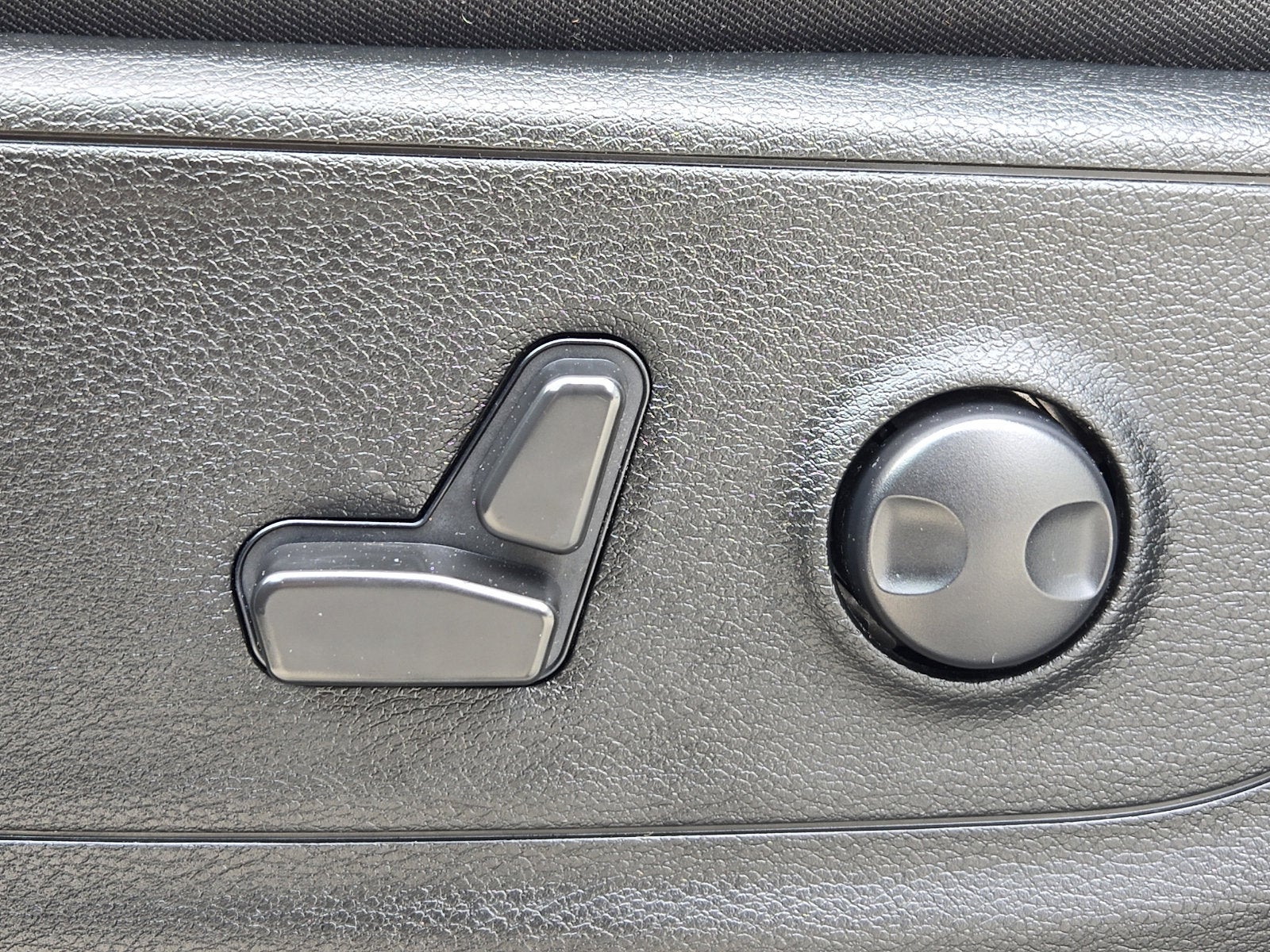 2022 RAM 1500 Big Horn Crew Cab 4x4 6'4' Box