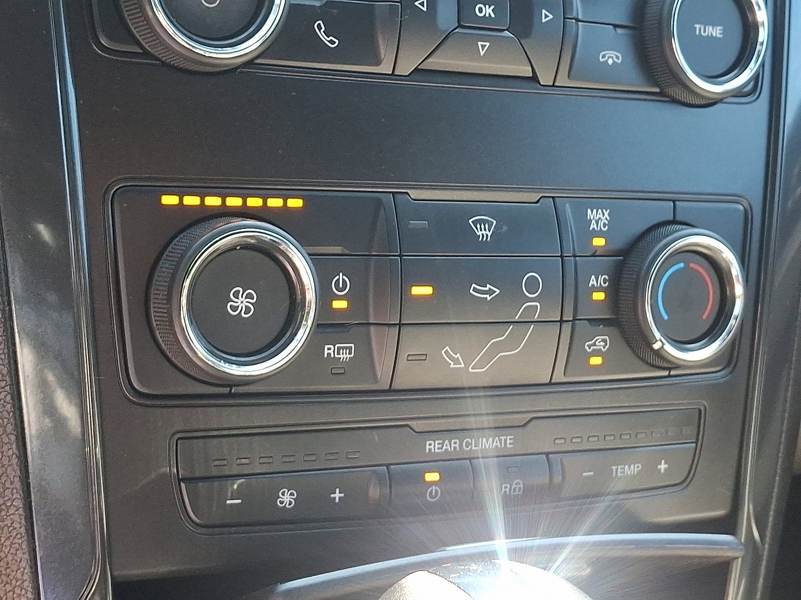 2018 Ford Explorer Base